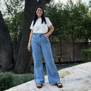 29" Inseam Bootcut Jeans - Light Wash